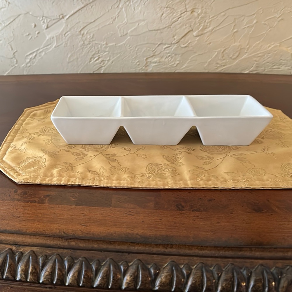 Modern Maison Blanc white porcelain three part serving dish 11.5"x4"x2" No chips